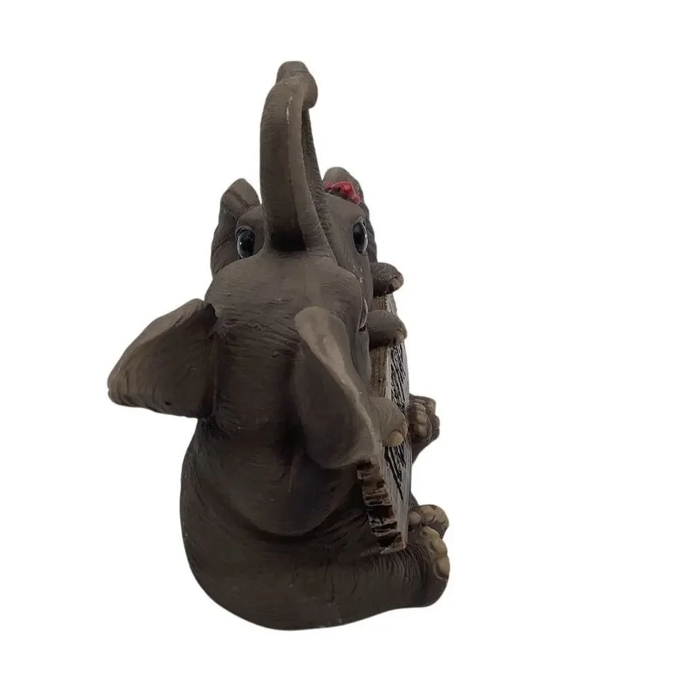 Loving‎ Elephant Couple Figurine 
